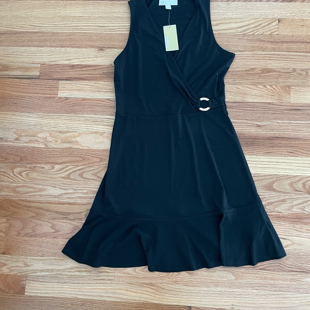 Elegant Black Sleeveless Dress